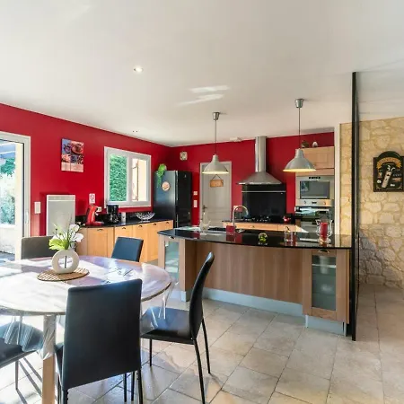 Maison En Pierre Avec Piscine Pres De Sarlat منزل ريفي Saint-Cybranet