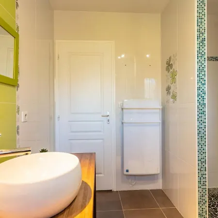 Maison En Pierre Avec Piscine Pres De Sarlat - Fr-1-616-204 *