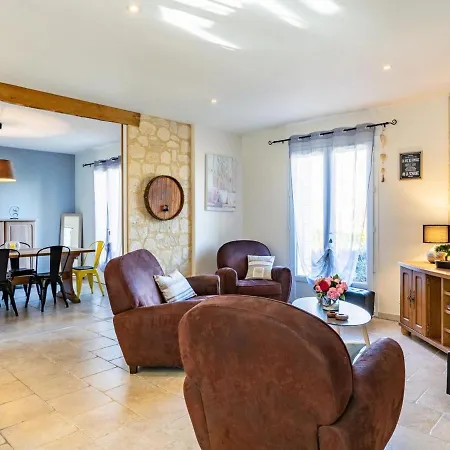 Maison En Pierre Avec Piscine Pres De Sarlat - Fr-1-616-204